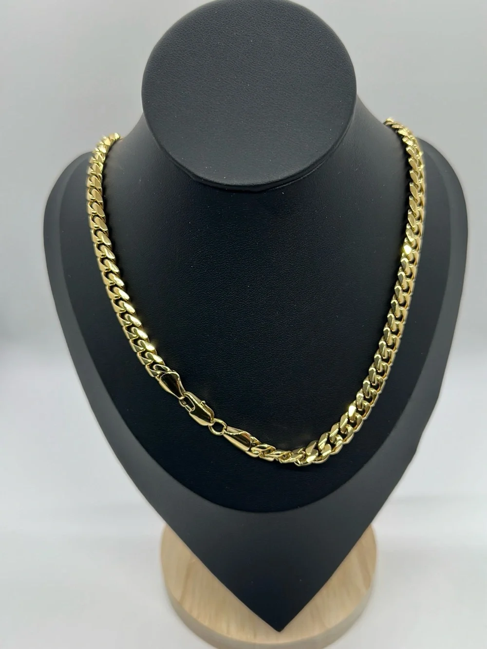 Men's Gold Cuban Link Chain Necklace